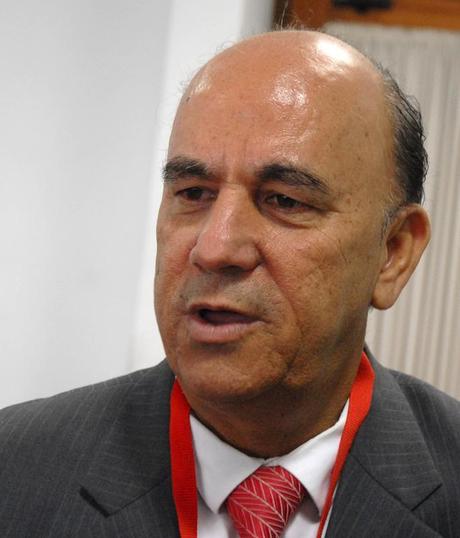 Aspira República Dominicana a declararse territorio libre de analfabetismo