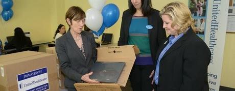 UnitedHealthcare Dona 250 Computadoras Portátiles a Organizaciones de Georgia