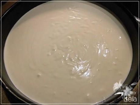 Tarta de queso con mermelada de frutos rojos