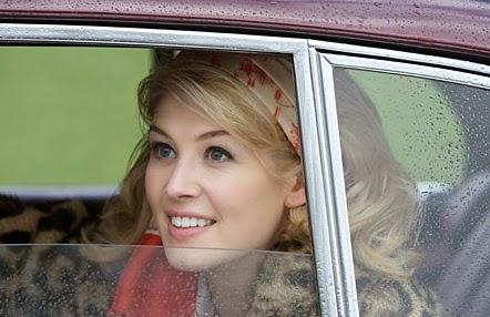 Rosamund Pike, Sorprendente y Sorpresiva