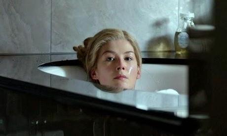 Rosamund Pike, Sorprendente y Sorpresiva