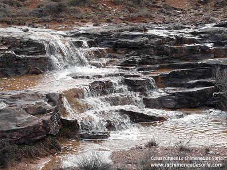 cascada de Espeja en invierno