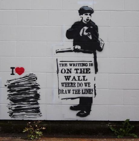 Street art y redes sociales en los irónicos graffitis de iHeart