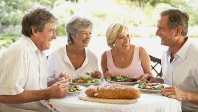 La Guía para la ALIMENTACIÓN y NUTRICIÓN de las personas mayores