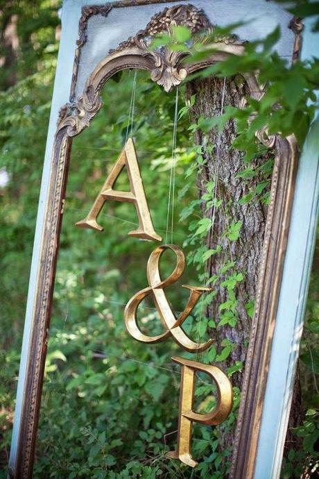 Personaliza tu boda con letras http://www.stylemepretty.com/gallery/picture/342958/