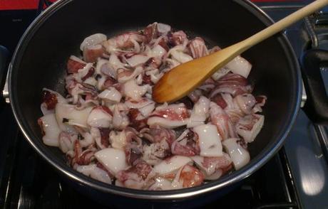 Hoy cocinamos… Arroz negro con calamares Hoy cocinamos… Arroz negro con calamares