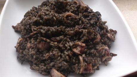 Hoy cocinamos… Arroz negro con calamares Hoy cocinamos… Arroz negro con calamares