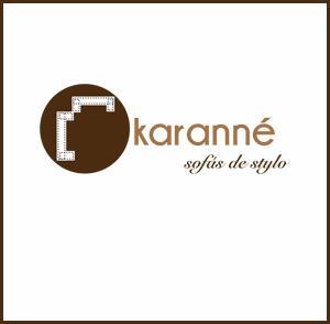 Tardes perfectas de invierno: libro, manta y sofá Karanné Tardes perfectas de invierno: libro, manta y sofá Karanné