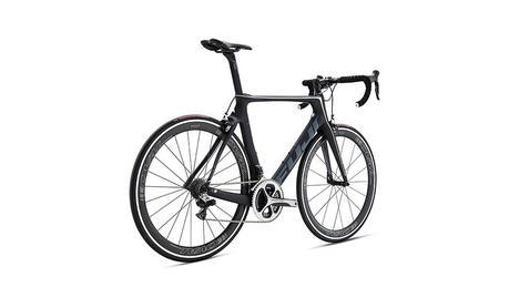 Fuji Transonic 1.1, bicicleta para carretera aerodinámica que te brinda la posibilidad de alcanzar grandes velocidades en cualquier condición 2015_FUJI_Transonic_1.1_rear