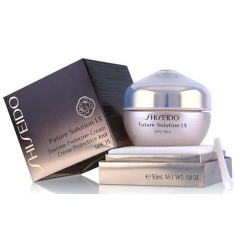 Shiseido Future Solution LX, daytime protective cream SPF 15