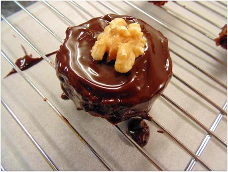 Bocaditos Sacher-nuez