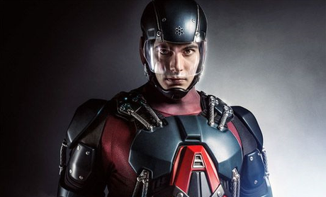 Primer Vistazo De Brandon Routh Utilizando El Traje De The Atom