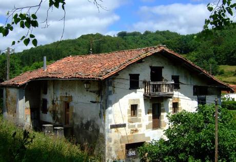 Vieja casa solariega en Ubidea