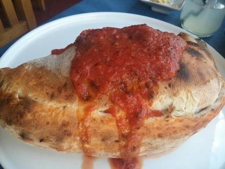 La recompensa: un calzone de jamón y champiñones