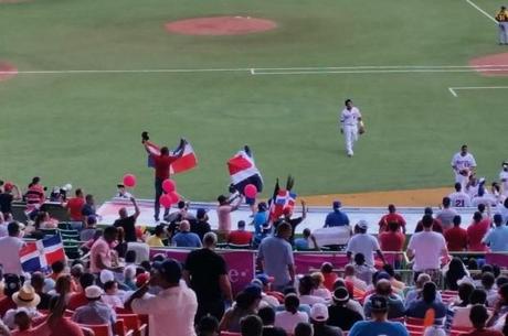 Dominicana se estrena con triunfo en la Serie del Caribe