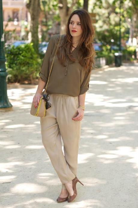 #Divitips - ¿Cómo llevar pantalones beige en verano?