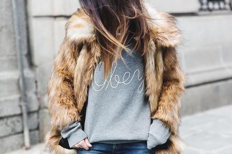 Faux_Fur_Coat-Obey_Clothing_Sweatshirt-Adidas_Stan_Smith-Gucci_Disco_Bag-Ripped_Jeans-SweatShirt-Outfit-Collage_Vintage-Street_Style-29