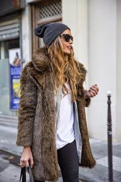 ¿Cómo llevar los abrigos de pelo sintético?