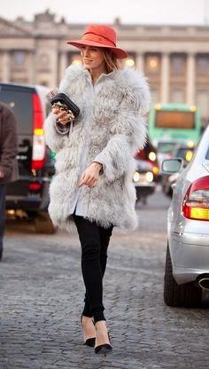 ¿Cómo llevar los abrigos de pelo sintético?