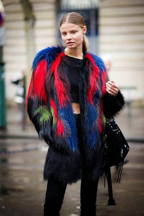 ¿Cómo llevar los abrigos de pelo sintético?