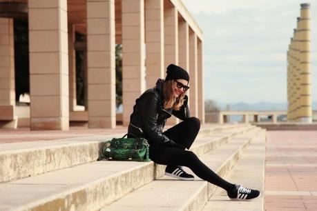 TRENDS; STAN SMITH vs GAZELLE.-