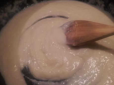 LASAÑA DE CALABAZA Y SETAS CON BECHAMEL DE REMOLACHA LASAÑA DE CALABAZA Y SETAS CON BECHAMEL DE REMOLACHA