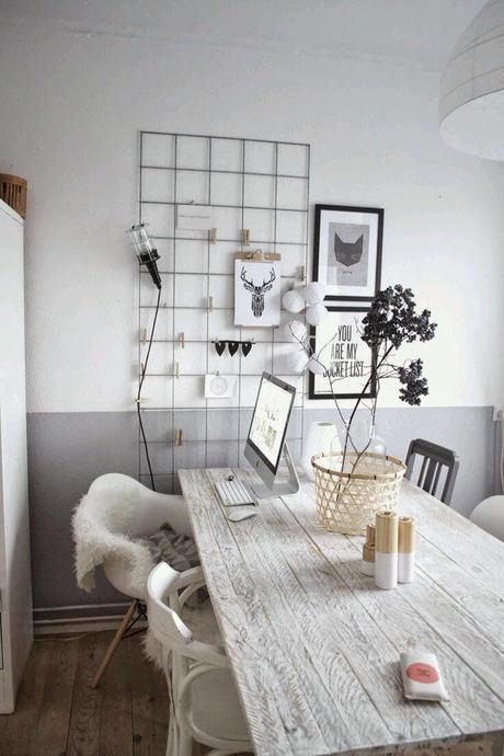 10 escritorios en blanco y negro