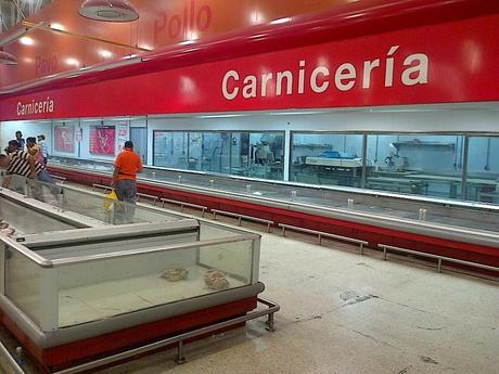 `PROBLEMOS’ YA EXHIBE TODOS LOS VICIOS DE LA CASTA  Revolucionado anda el mundo de la política en varios países europeos con el auge de los populismos. España no es ajena al fenómeno, de modo que el nuevo partido populista tiene a tirios y troyanos que...