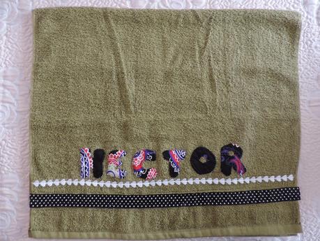 TOALLA DECORADA EN PATCHWORK
