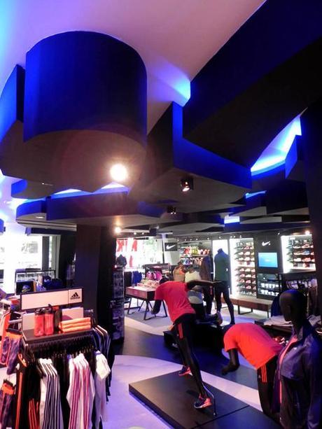 PROPUESTA CAMBIO DE IMAGEN PARA EL INTERIORISMO DE INTERSPORT, DISEÑADO POR A-CERO
