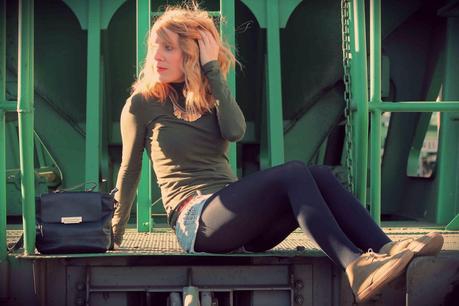 Comfy look: navy - kaki - shorts