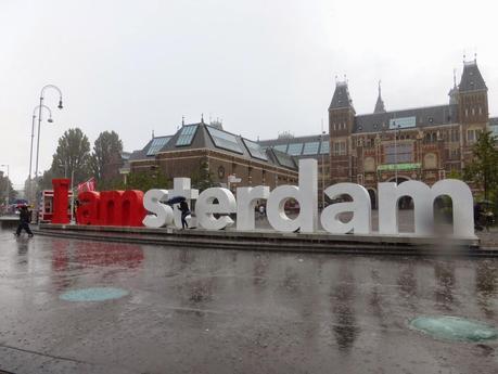 Día 13: Ámsterdam (Van Gogh Museum – Bajo la misma estrella – Rijksmseum – Casa Natal Rembrandt – Plantage – Muelles del Este – Biblioteca Central)