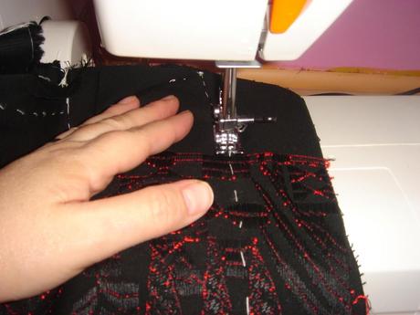 FALDA BORDADA Y CON PATRON