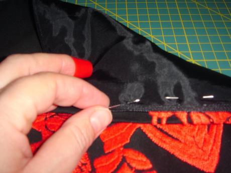 FALDA BORDADA Y CON PATRON