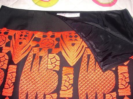 FALDA BORDADA Y CON PATRON