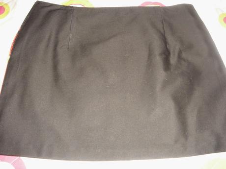 FALDA BORDADA Y CON PATRON