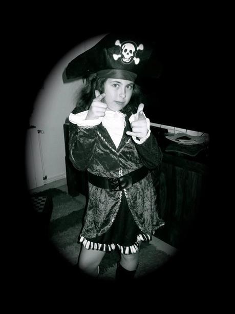 disfraz, disfraz de pirata, disfraces infantiles, disfraz de adulto, disfraz halloween, disfraz navidad, disfraz carnaval, accesorios, maquillaje disfraz, tienda de disfraces, tienda disfraces, disfraces baratos,disfraz barato, disfraz infantil barato, 