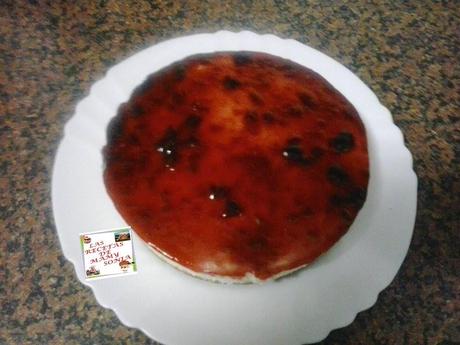 TARTA DE QUESO CON SIROPE DE FRESA