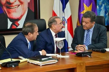 Leonel ante clamor popular por reelección de Danilo.