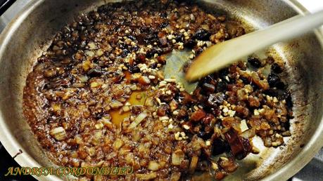 ROLLITO DE POLLO CON SALSA MOZÁRABE