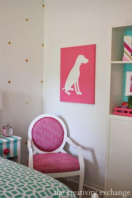 Dormitorio juvenil lleno de color