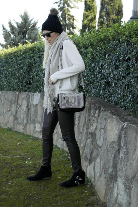 JANUARY LOOKBOOK