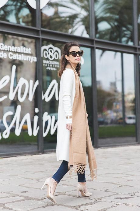 080_Fashion_Barcelona-White_Coat-Proenza_Schouler_Bag-Denim-Street_Style-Outfit-Collage_Vintage-45