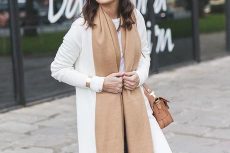 080_Fashion_Barcelona-White_Coat-Proenza_Schouler_Bag-Denim-Street_Style-Outfit-Collage_Vintage-56