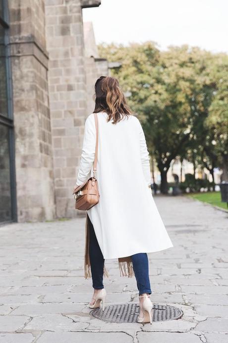 080_Fashion_Barcelona-White_Coat-Proenza_Schouler_Bag-Denim-Street_Style-Outfit-Collage_Vintage-15