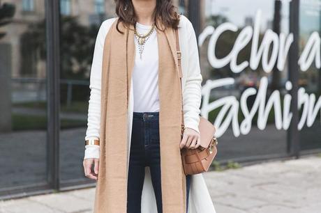 080_Fashion_Barcelona-White_Coat-Proenza_Schouler_Bag-Denim-Street_Style-Outfit-Collage_Vintage-60