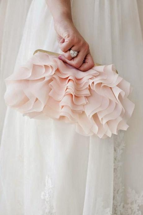 clutch volantes boda