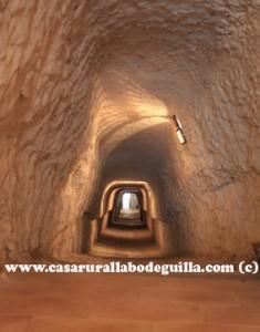 Casas cueva en Alcalá del Júcar Alcala del Jucar-Cueva del diablo