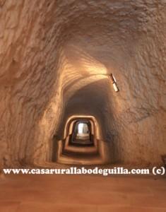 Alcala del Jucar-Cueva del diablo