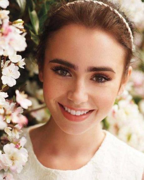 Lily Collins eyebrow